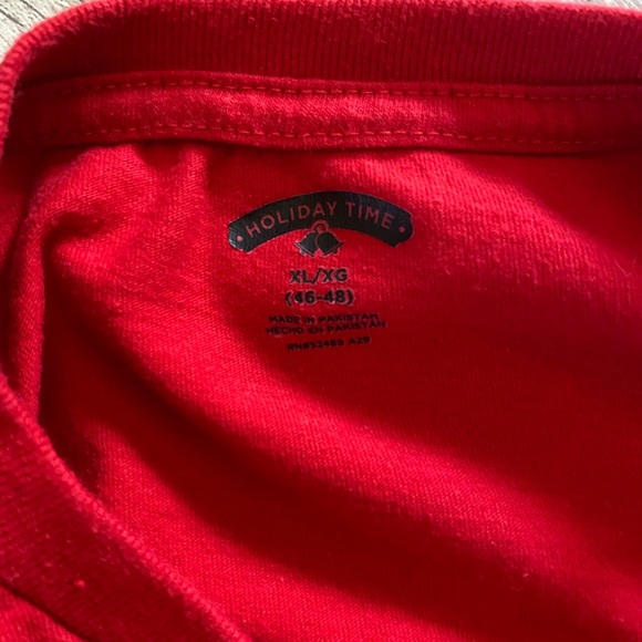 Holiday Time Mens size XL (46-48)
T-shirt Santa costume graphic
Short sleeves - Picture 3 of 5